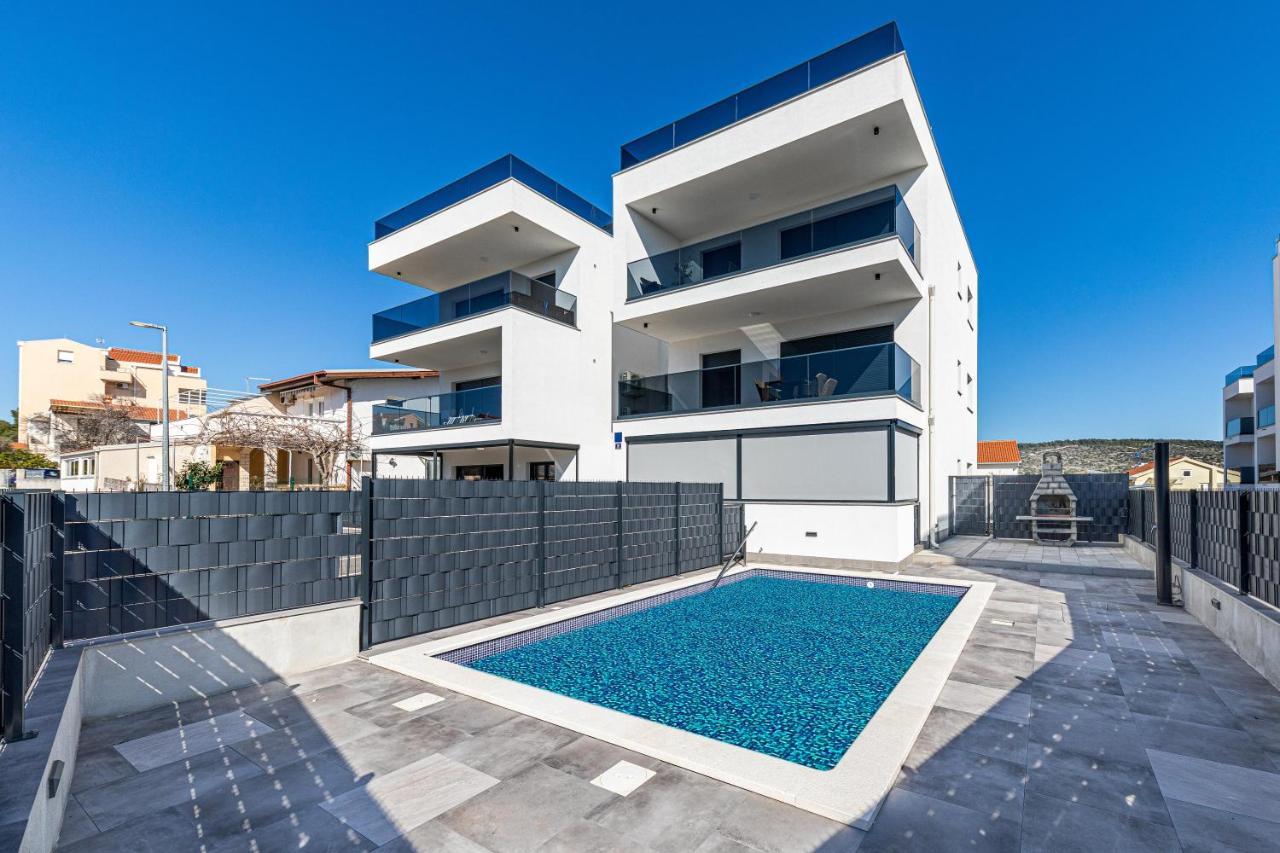 Luxury Apartment Pia With Swimming Pool And Grill Trogir Kültér fotó