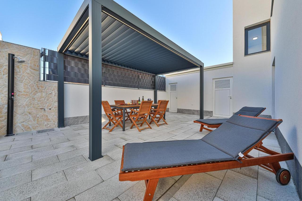 Luxury Apartment Pia With Swimming Pool And Grill Trogir Kültér fotó
