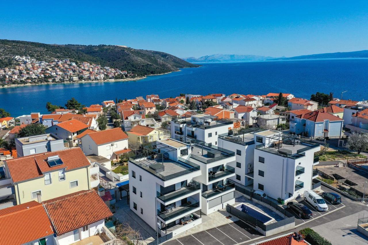 Luxury Apartment Pia With Swimming Pool And Grill Trogir Kültér fotó