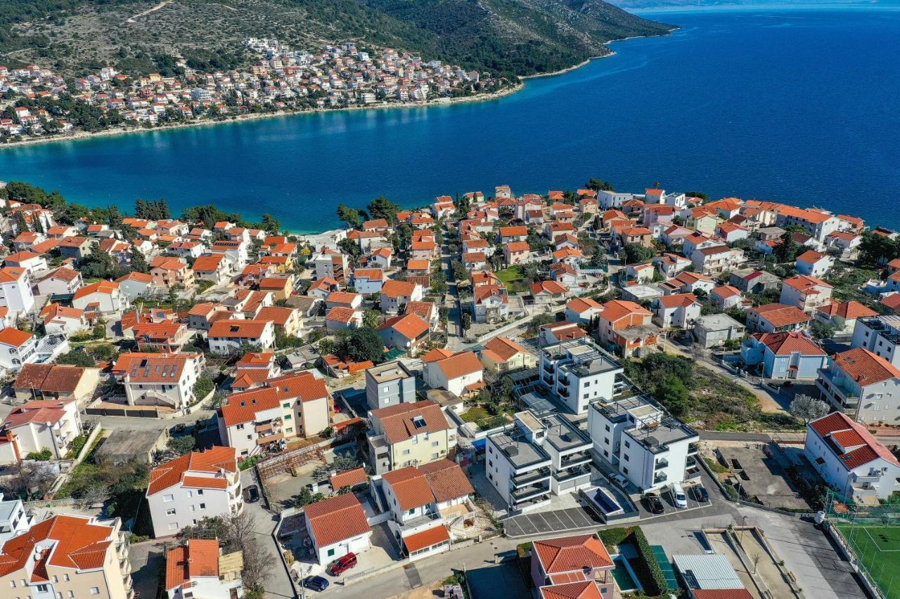 Luxury Apartment Pia With Swimming Pool And Grill Trogir Kültér fotó