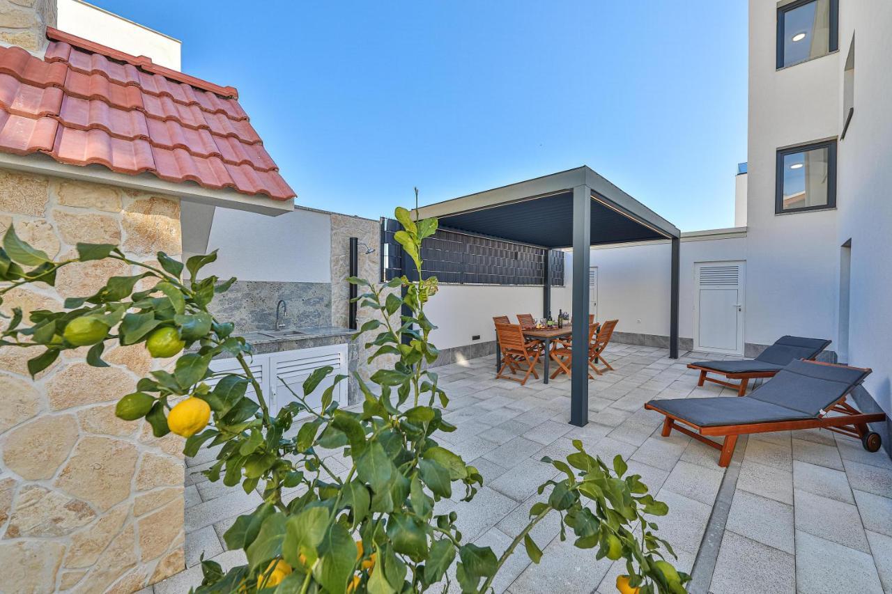 Luxury Apartment Pia With Swimming Pool And Grill Trogir Kültér fotó